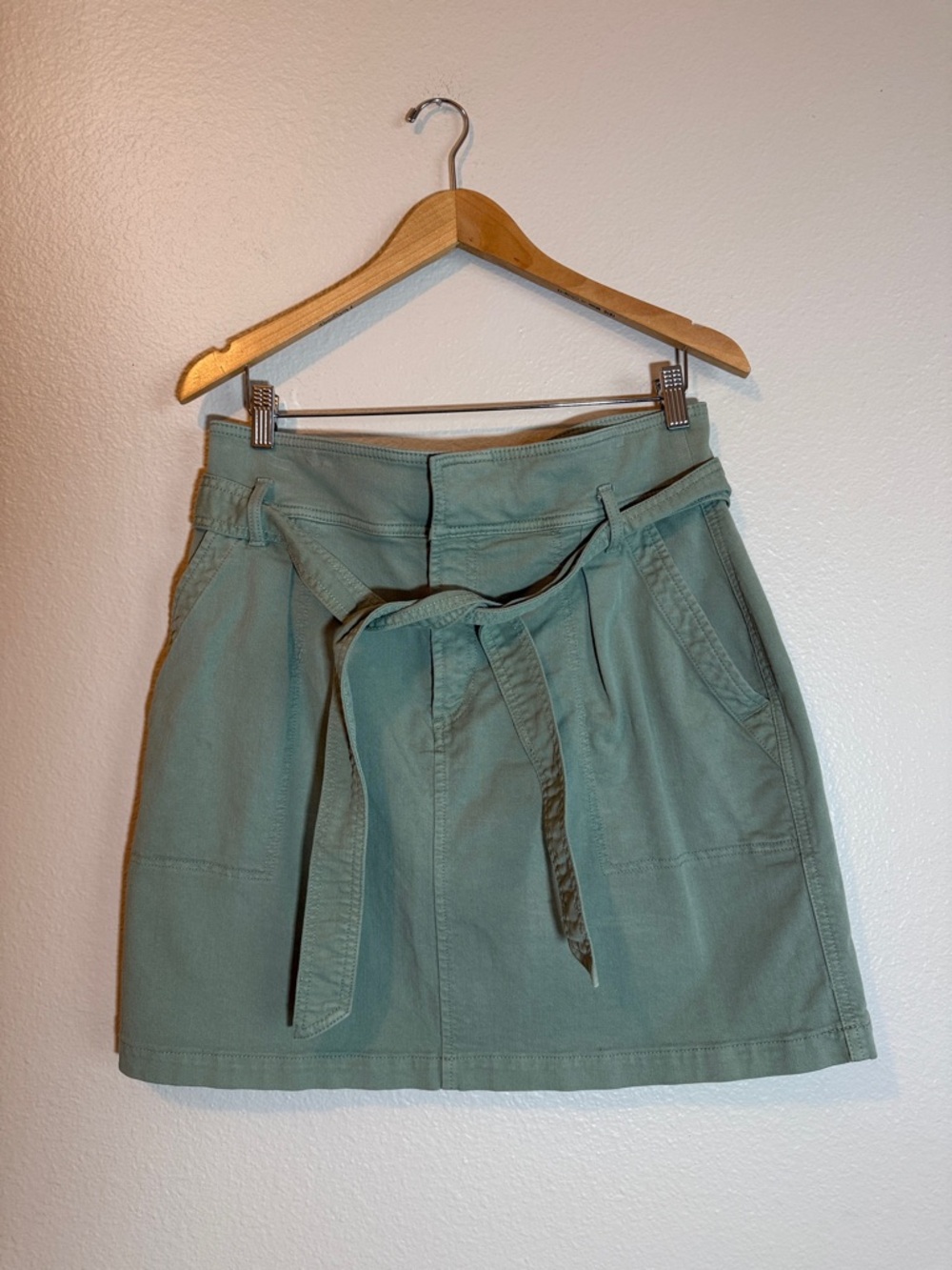 LOFT Ann Taylor Army Green Cargo Mini Skirt SZ 12 Utility Pocket Casual Layer